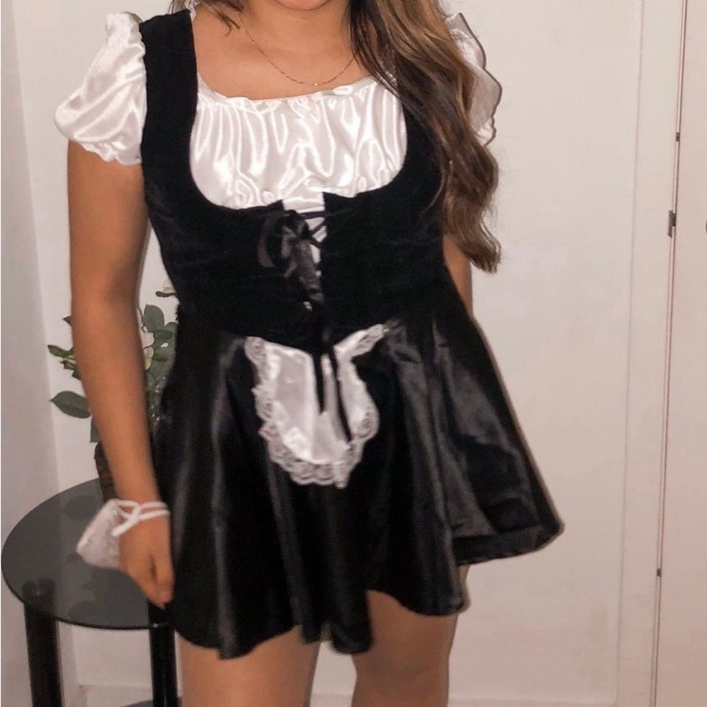 French maid Halloween costume